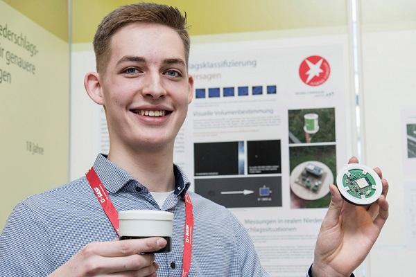 Landessieg Physik: Eine "Partikelweise Niederschlagsklassifizierung für genauere Wettervorhersagen" hat Max von Wolff vom Megina-Gymnasium in Mayen entwickelt. Damit sicherte er sich den Landessieg im Fachgebiet Physik. (Foto: BASF)