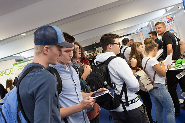 Deine Messen 2019 - Lerne die Ausbildung in der Chemie kennen (Foto: ChemieVerbände Ludwigshafen)