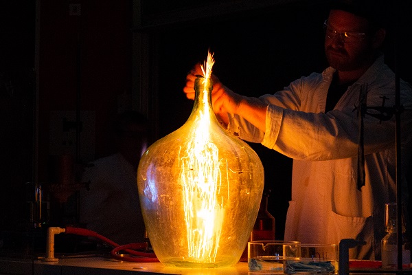 Der Forschergeist wurde mit Buch- und Sachpreisen belohnt (Foto: Chemkids)