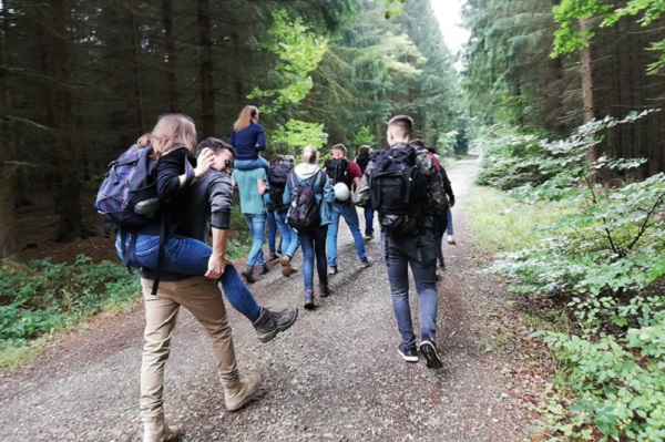 Das Wichtigste war sowieso: Zusammenhalten. (Foto: Azubis von Zschimmer&Schwarz)